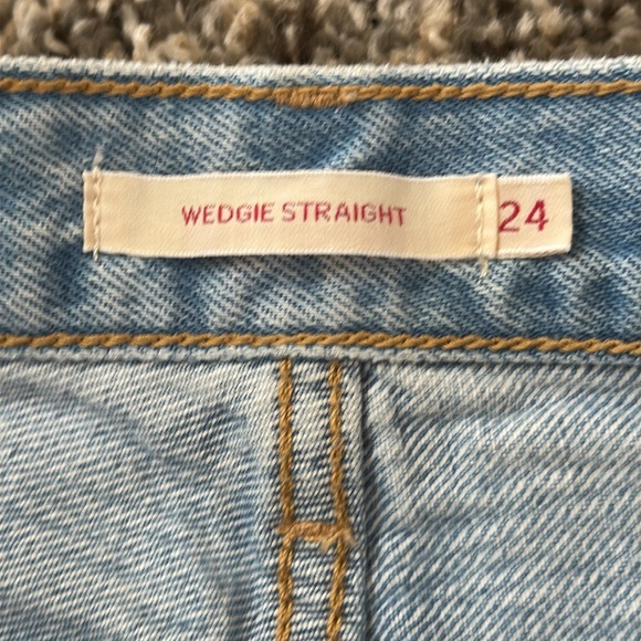 Levi’s Wedgie Jeans - Picture 5 of 9